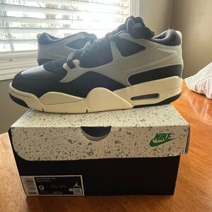 Nike Air Jordan Low-Top Sneaker in Black and White